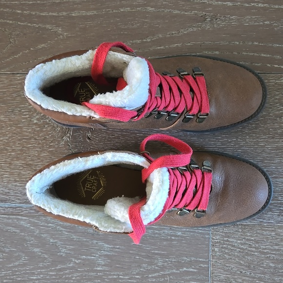 True Craft hiking boots - Picture 3 of 5